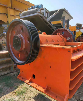 500X1500顎破機側面圖