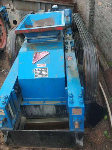 610X400對輥破碎機(jī)9成新